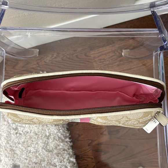 NEW Coach Cosmetic Pouch - Picture 5 of 5